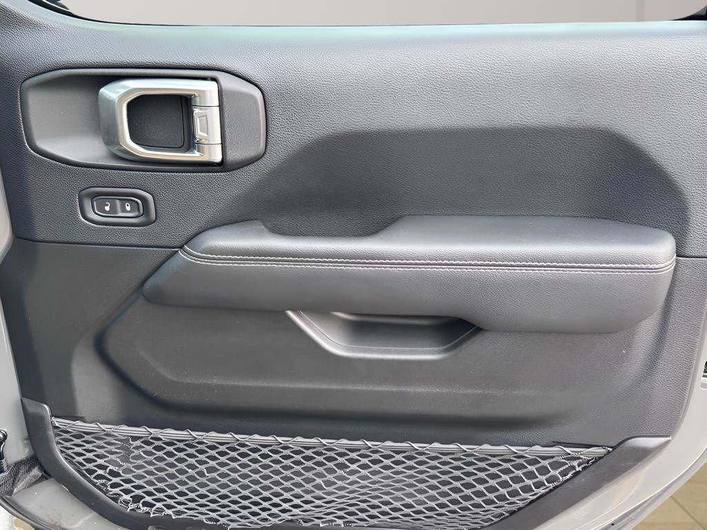 Used 2018 Jeep Wrangler Unlimited Rubicon image 14