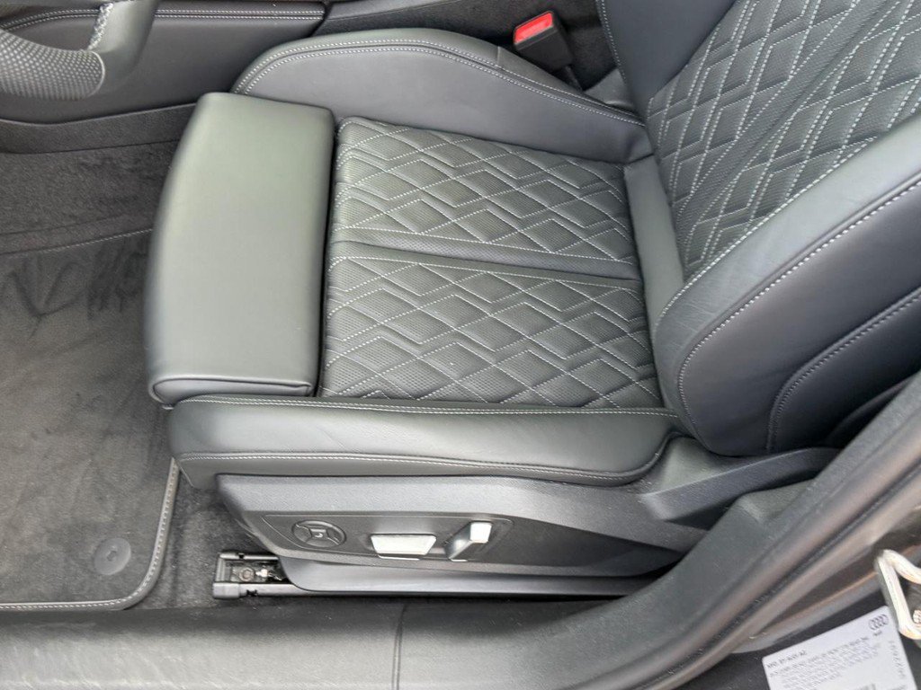 Used 2025 Audi S5 Premium Plus w/ Premium Plus Package AWD/4WD image 16