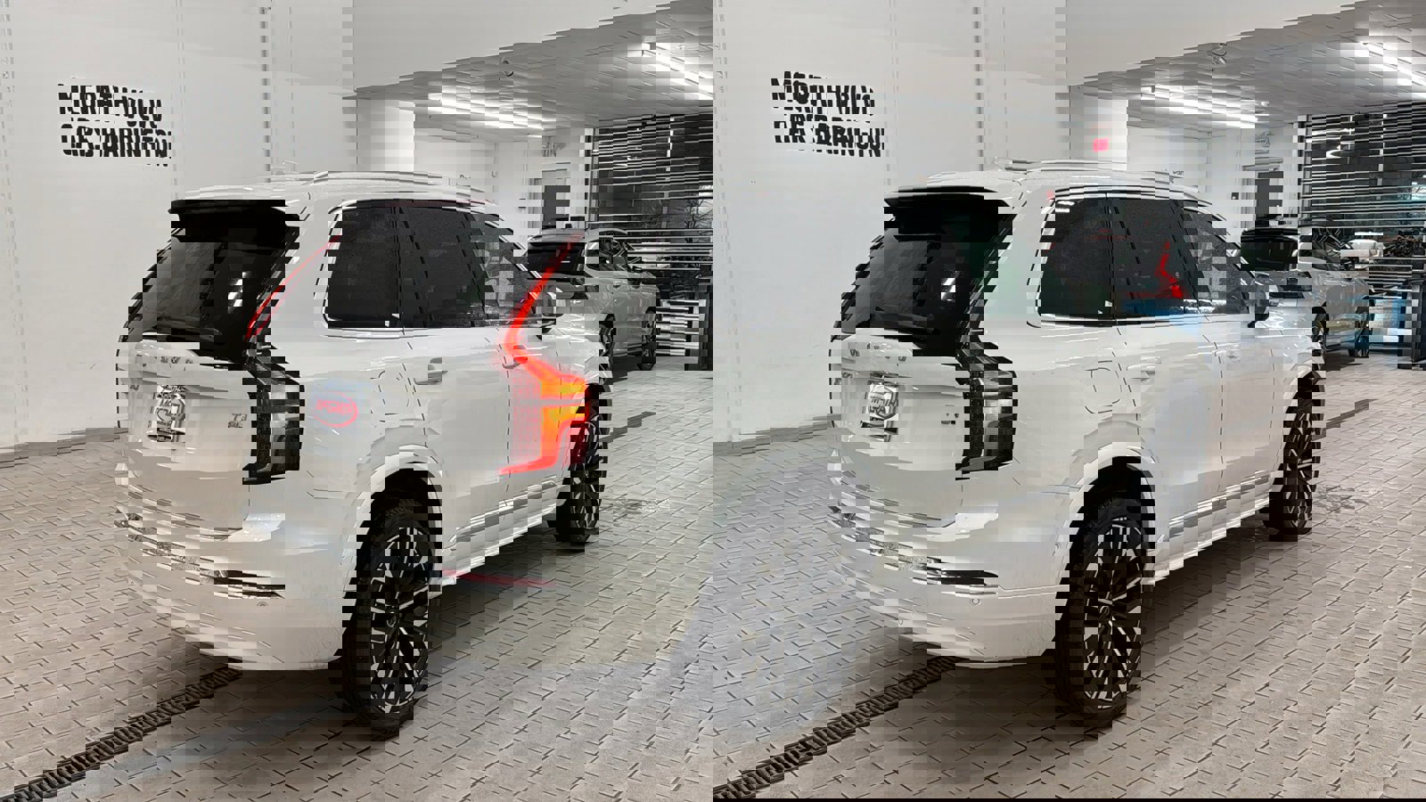 New 2026 Volvo XC90 T8 Plus w/ Protection Package Premier image 5