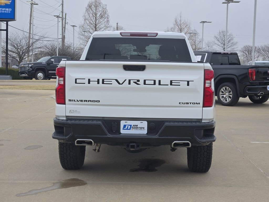 Used 2024 Chevrolet Silverado 1500 Custom Trail Boss w/ LPO, Dark Essentials Package image 8