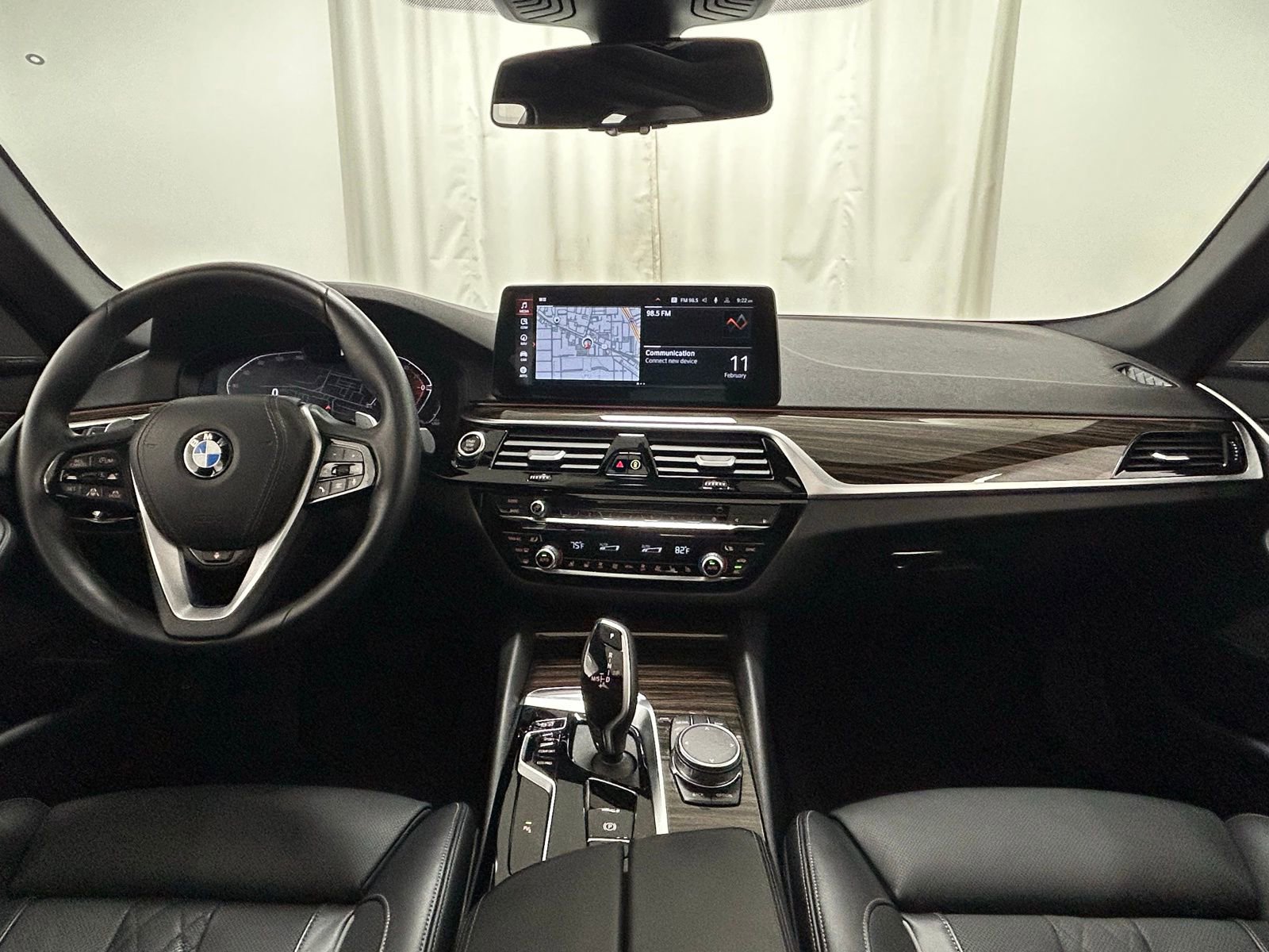 Used 2023 BMW 540i xDrive w/ Premium Package image 8