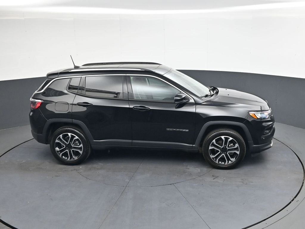 Used 2022 Jeep Compass Limited w/ Sun and Sound Group AWD/4WD image 31