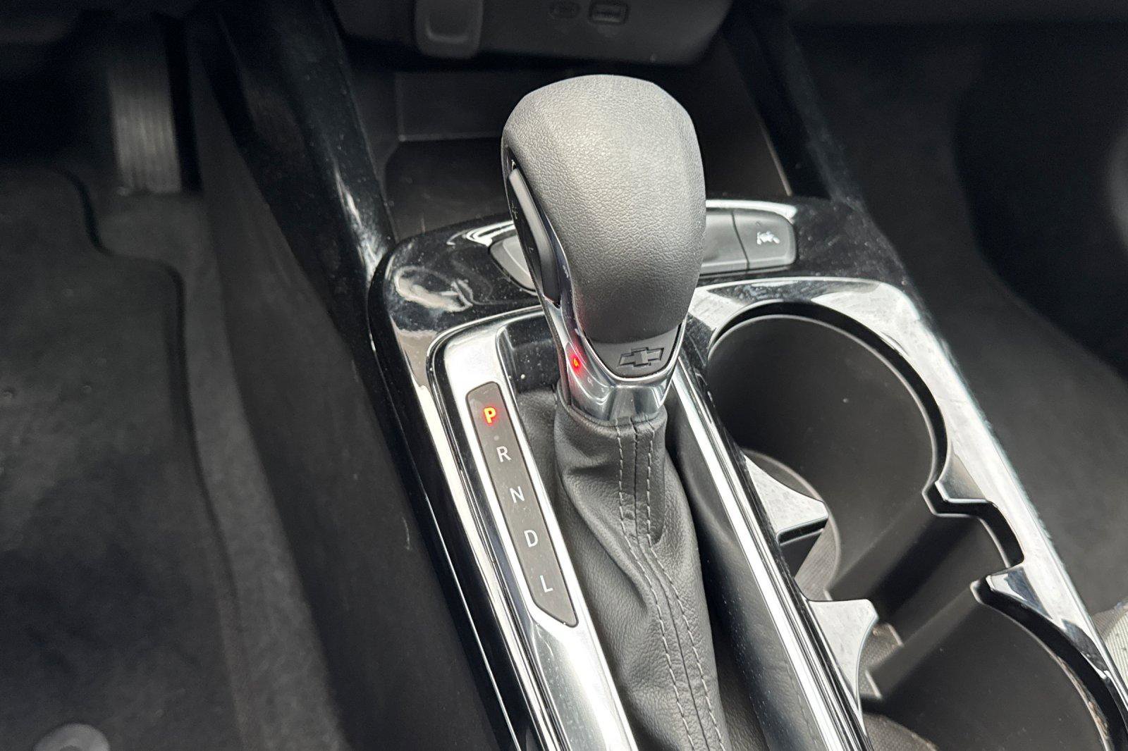 Used 2025 Chevrolet Trax LT image 24