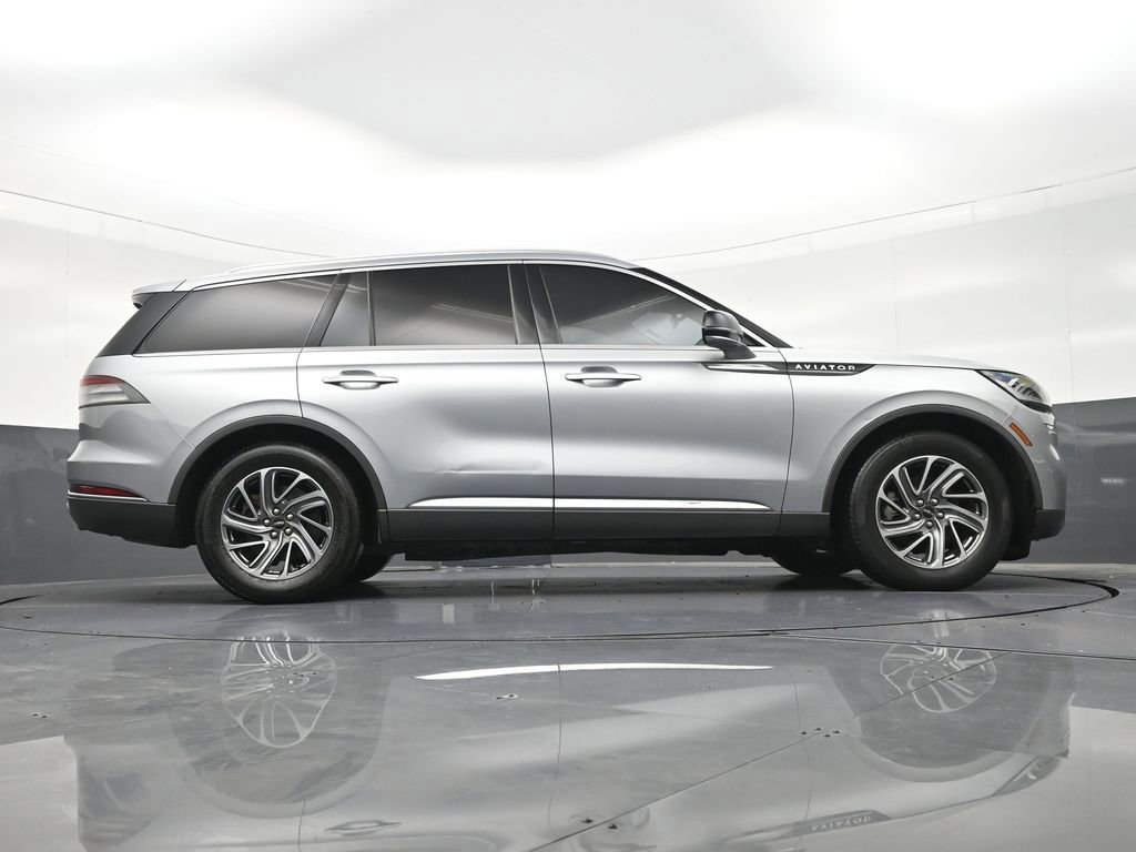Used 2021 Lincoln Aviator 2WD image 29