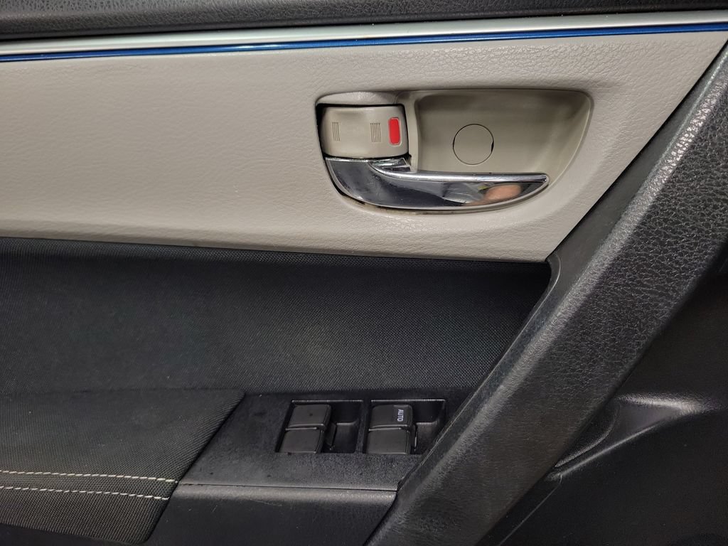 Used 2014 Toyota Corolla LE FWD image 23