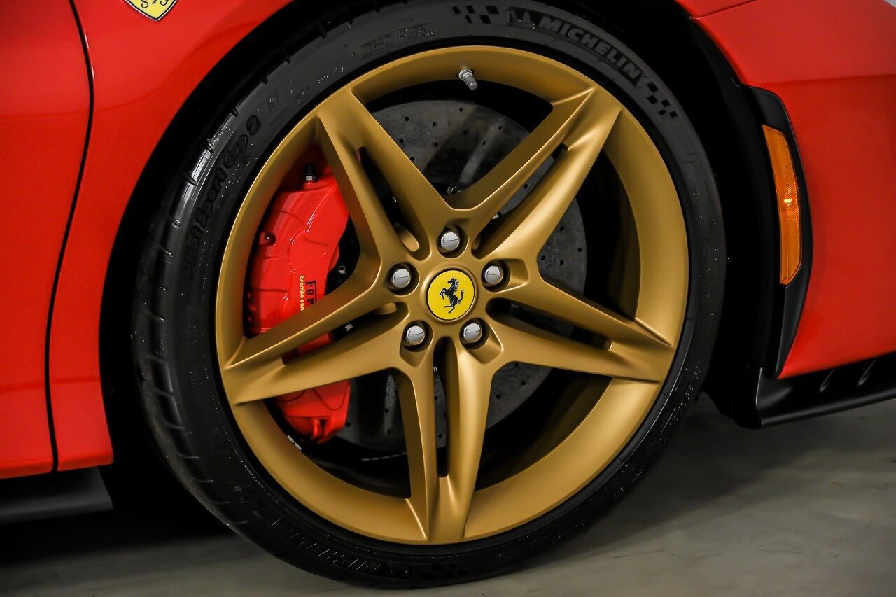 Used 2022 Ferrari SF90 Spider image 17