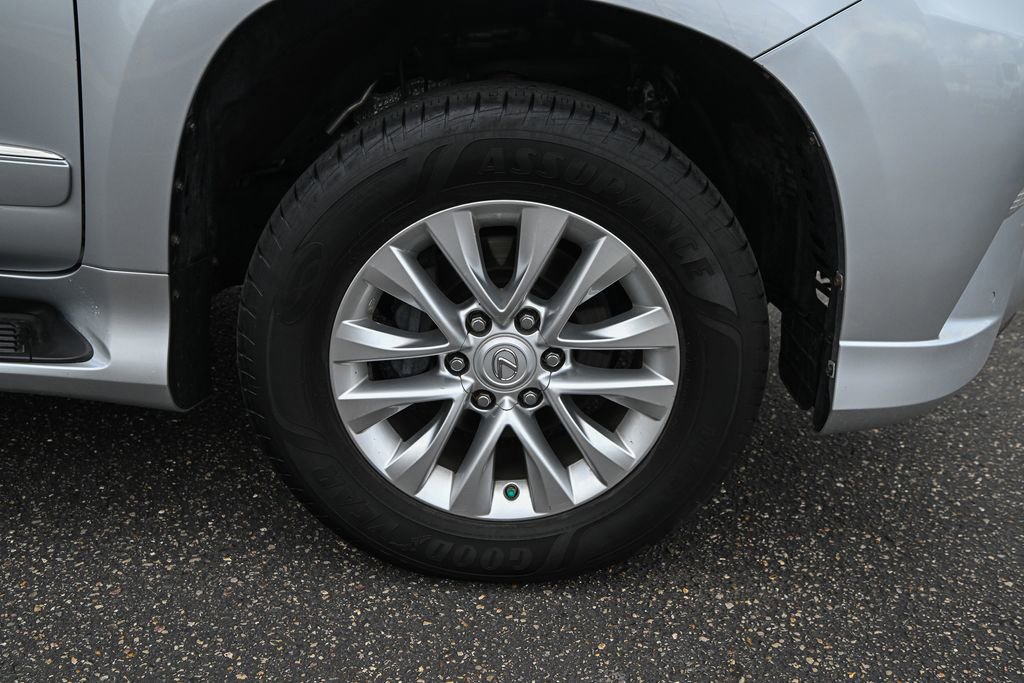 Used 2017 Lexus GX 460 Premium w/ Premium Package AWD/4WD image 14