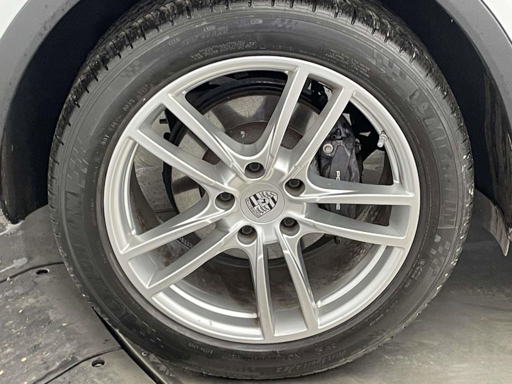 Certified 2023 Porsche Cayenne image 13