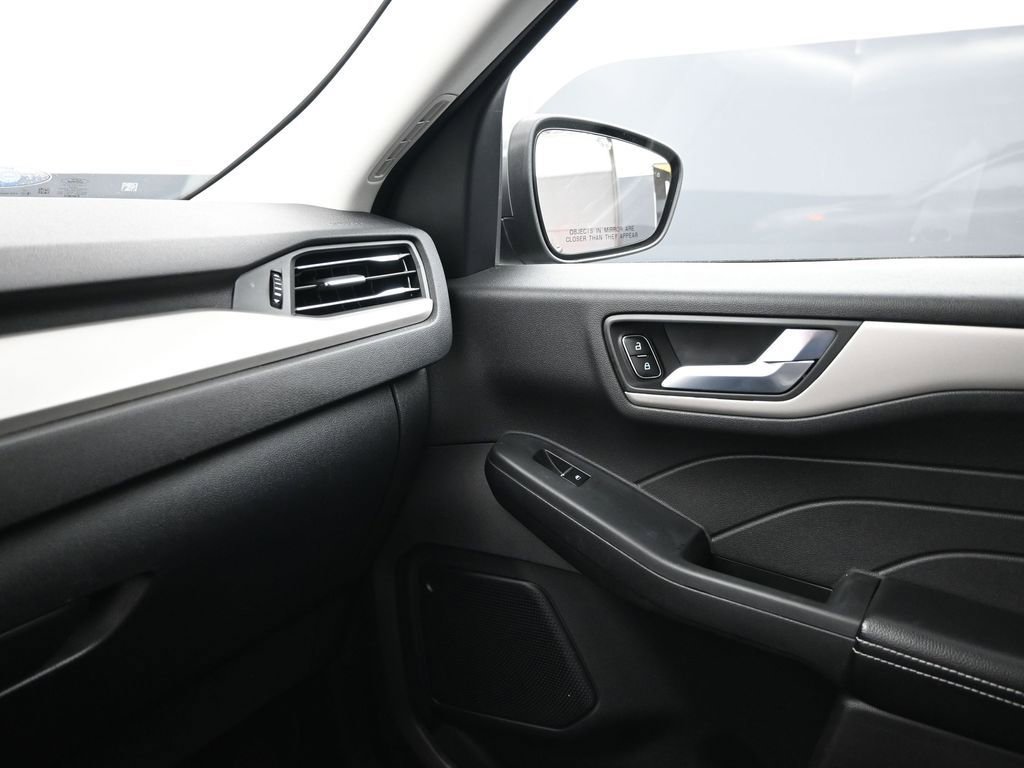 Used 2022 Ford Escape SEL w/ Technology Package AWD/4WD image 22