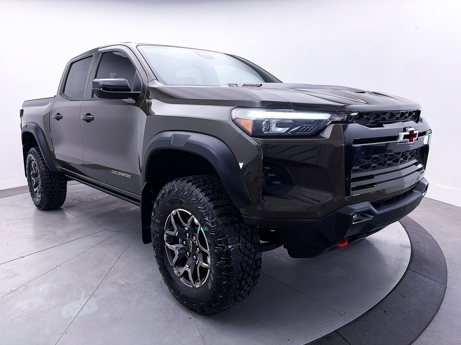 Used 2023 Chevrolet Colorado ZR2 w/ ZR2 Convenience Package III AWD/4WD image 12