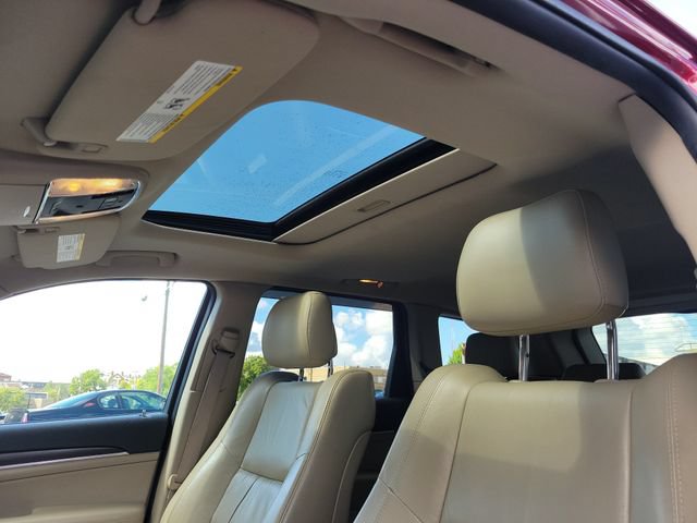 Used 2015 Jeep Grand Cherokee Limited w/ Trailer Tow Group IV AWD/4WD image 25