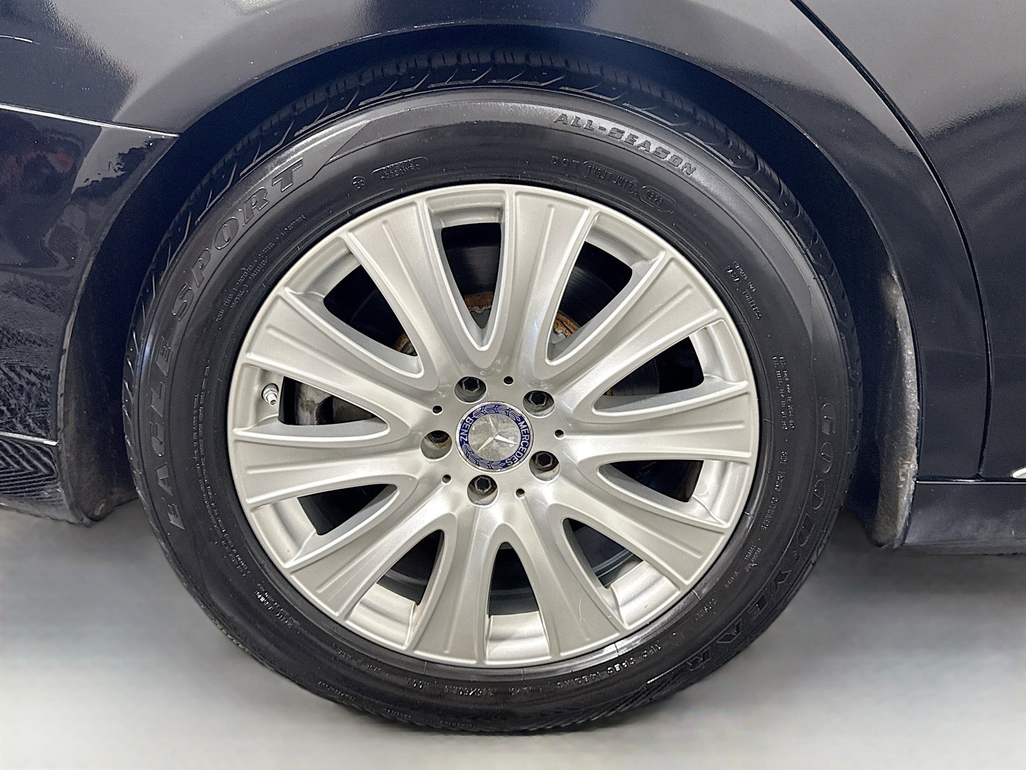 Used 2015 Mercedes-Benz S 550 4MATIC Sedan image 32