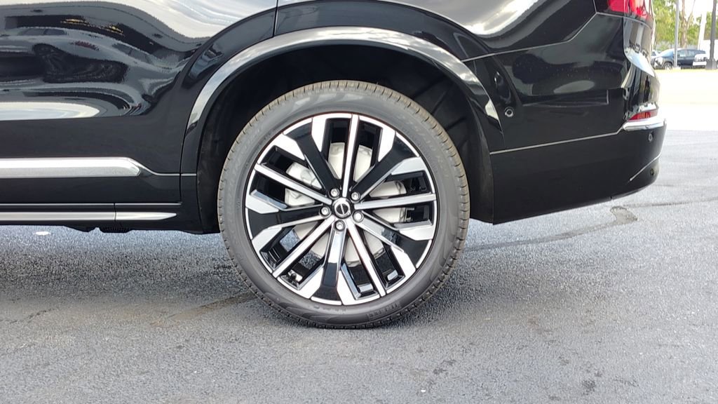 New 2026 Volvo XC90 B6 Plus w/ Protection Package Premier AWD/4WD image 33