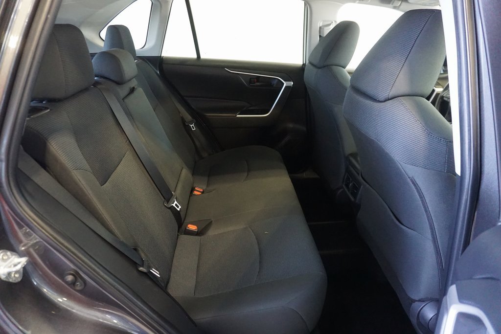 Certified 2022 Toyota RAV4 LE image 21