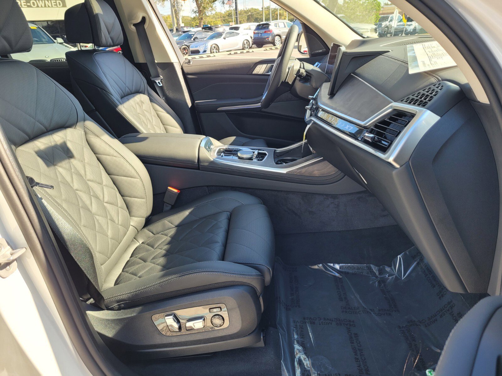 Used 2026 BMW X7 xDrive40i AWD/4WD image 17