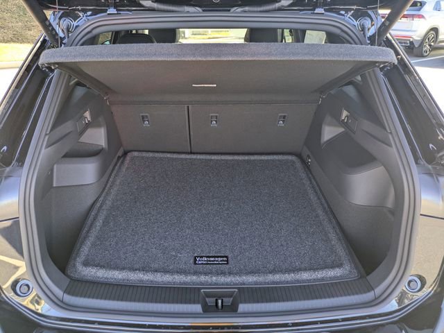 New 2026 Volkswagen Tiguan SE R-Line AWD/4WD image 13