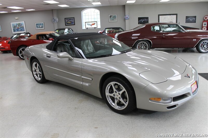 Used 2000 Chevrolet Corvette Convertible w/ Performance Handling Pkg RWD image 12