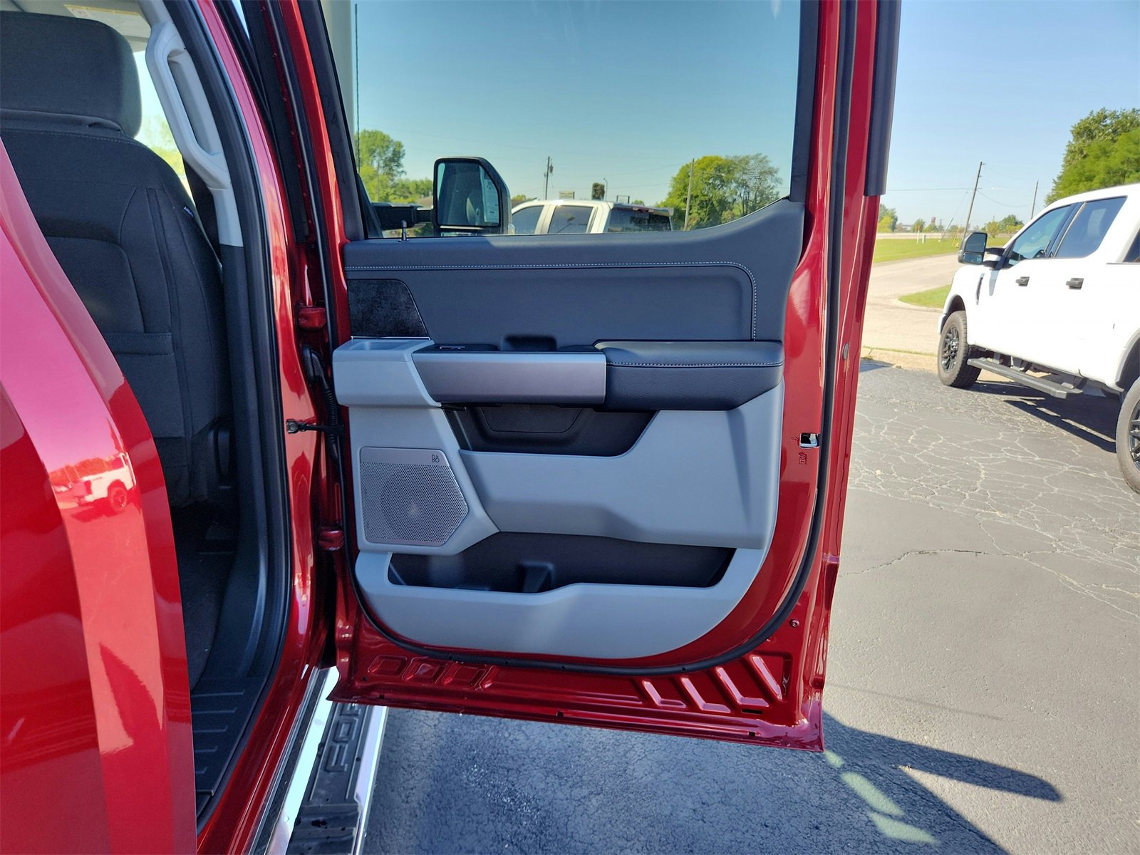 New 2026 Ford F250 XLT w/ XLT Premium Package image 29