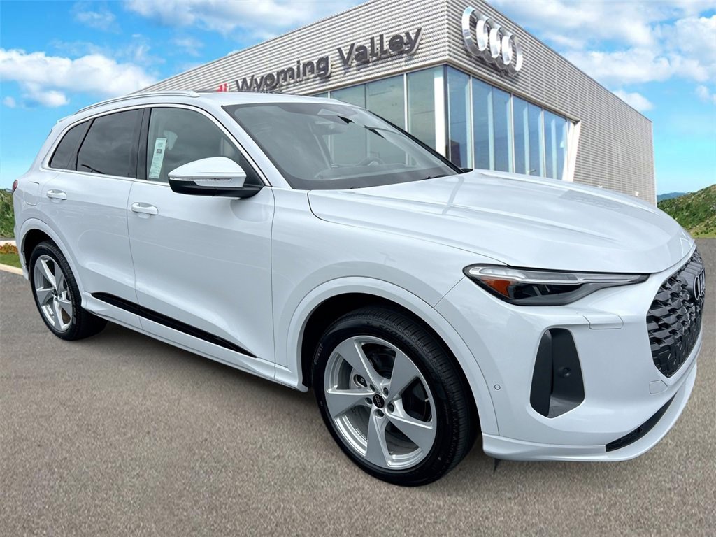 New 2025 Audi Q5 Prestige image 1