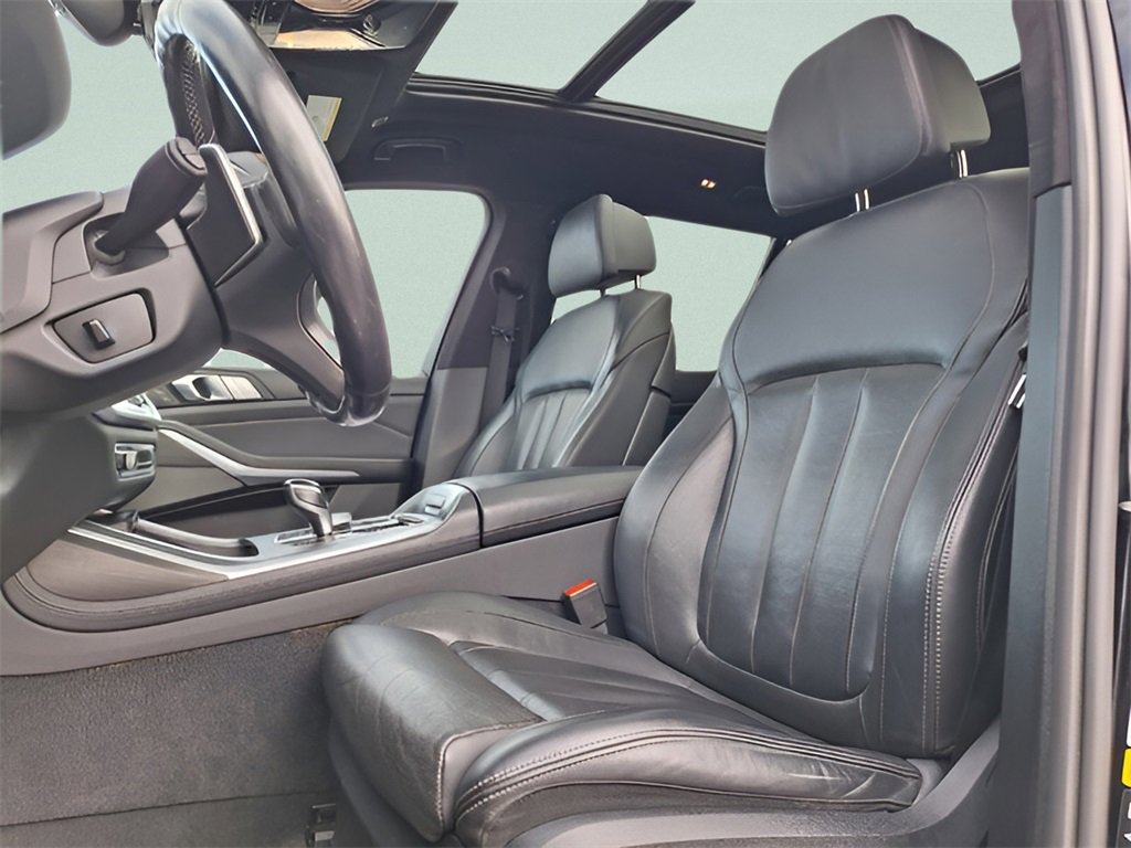 Used 2021 BMW X7 xDrive40i w/ M Sport Package image 25