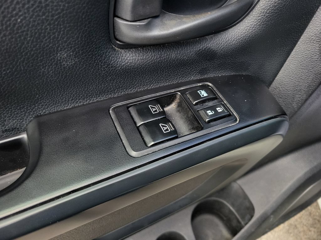 Used 2022 Nissan Titan S RWD image 12