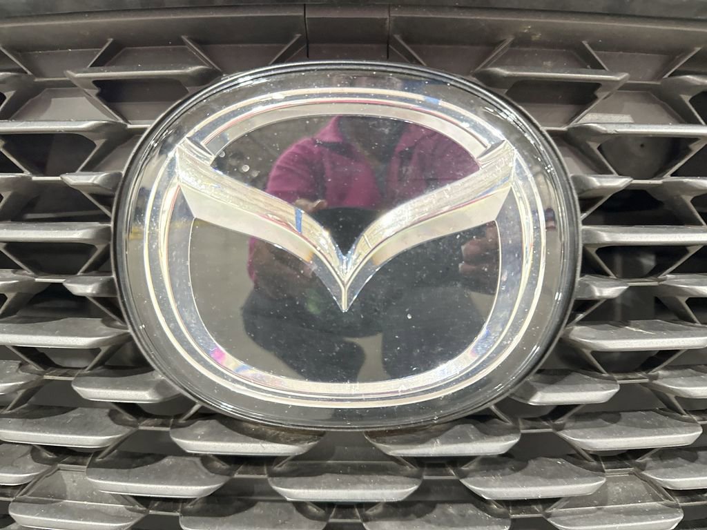 Used 2025 MAZDA MAZDA3 s image 26