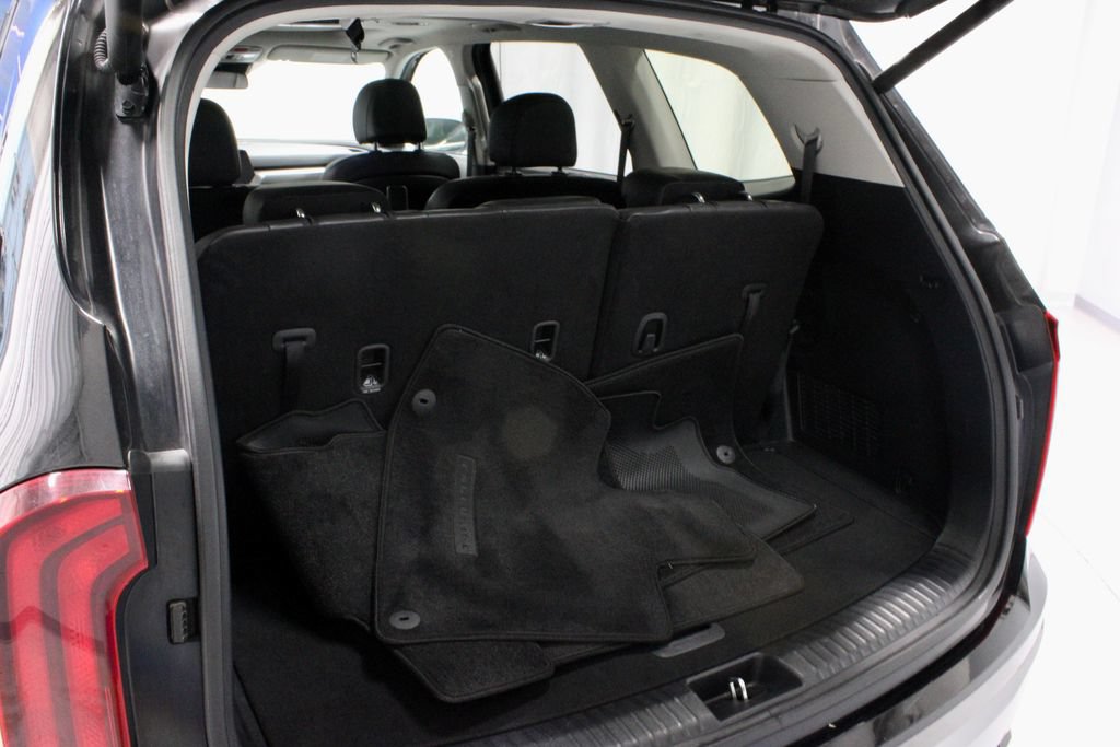 Used 2025 Kia Telluride S AWD/4WD image 13