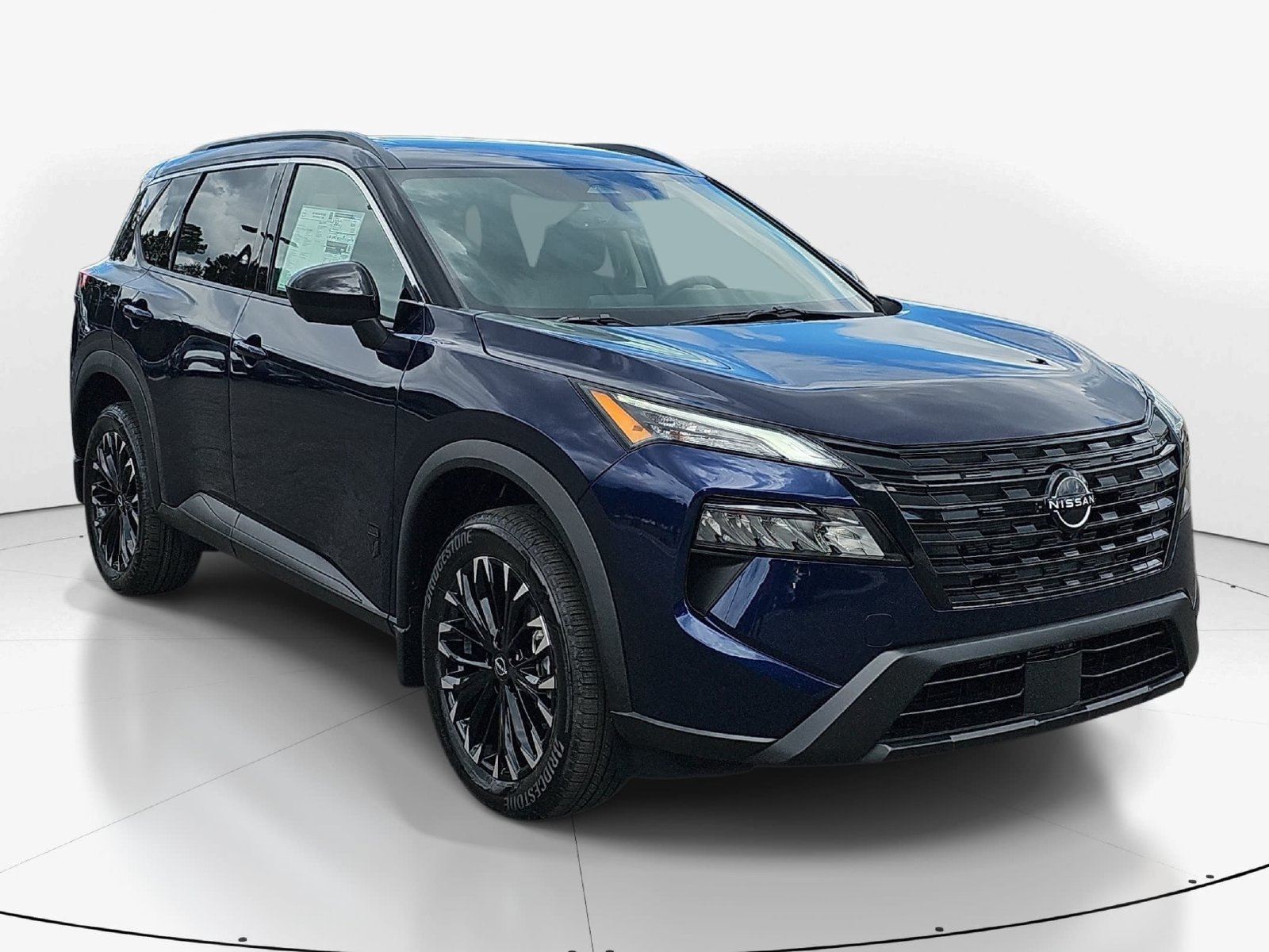 New 2027 Nissan Rogue Dark Armor FWD image 3