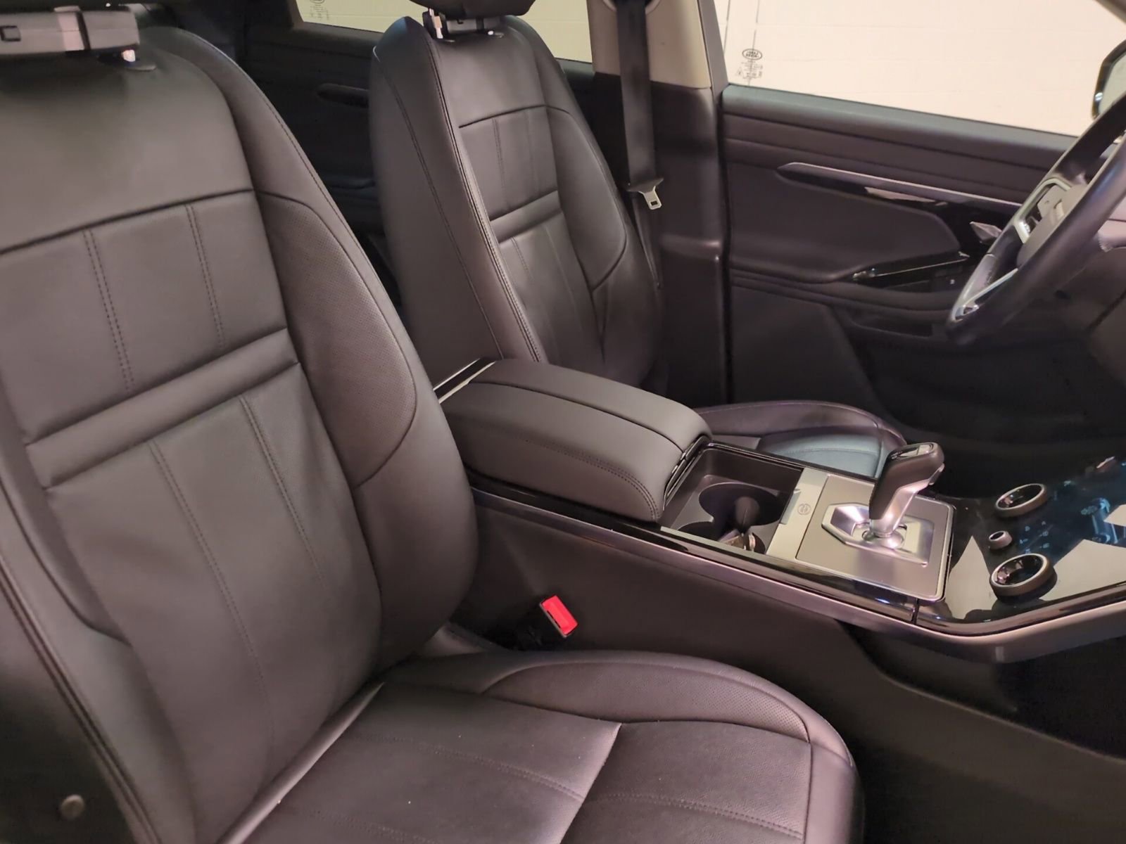 Used 2023 Land Rover Range Rover Evoque S image 11