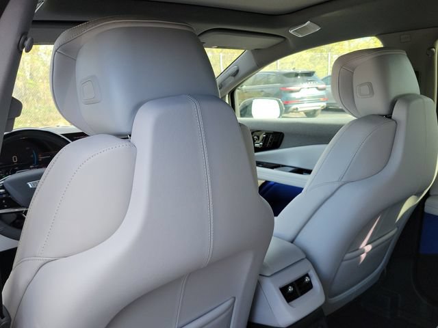 New 2026 Cadillac Optiq Sport 2 w/ LPO, Floor Liner Package AWD/4WD image 25