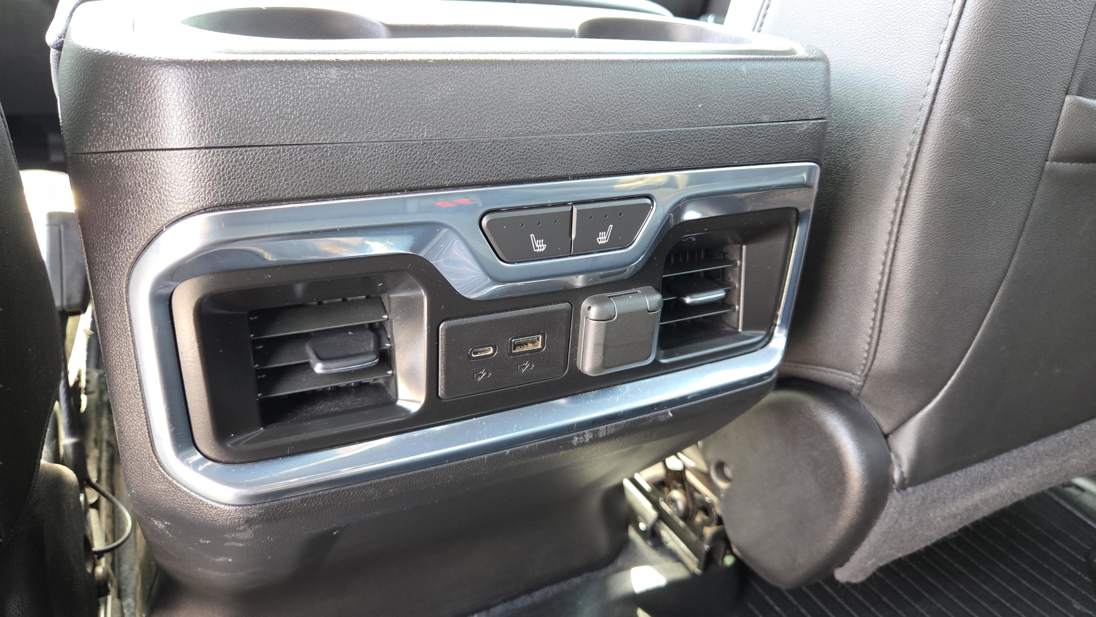 Used 2020 GMC Sierra 2500 AT4 w/ AT4 Premium Package AWD/4WD image 13