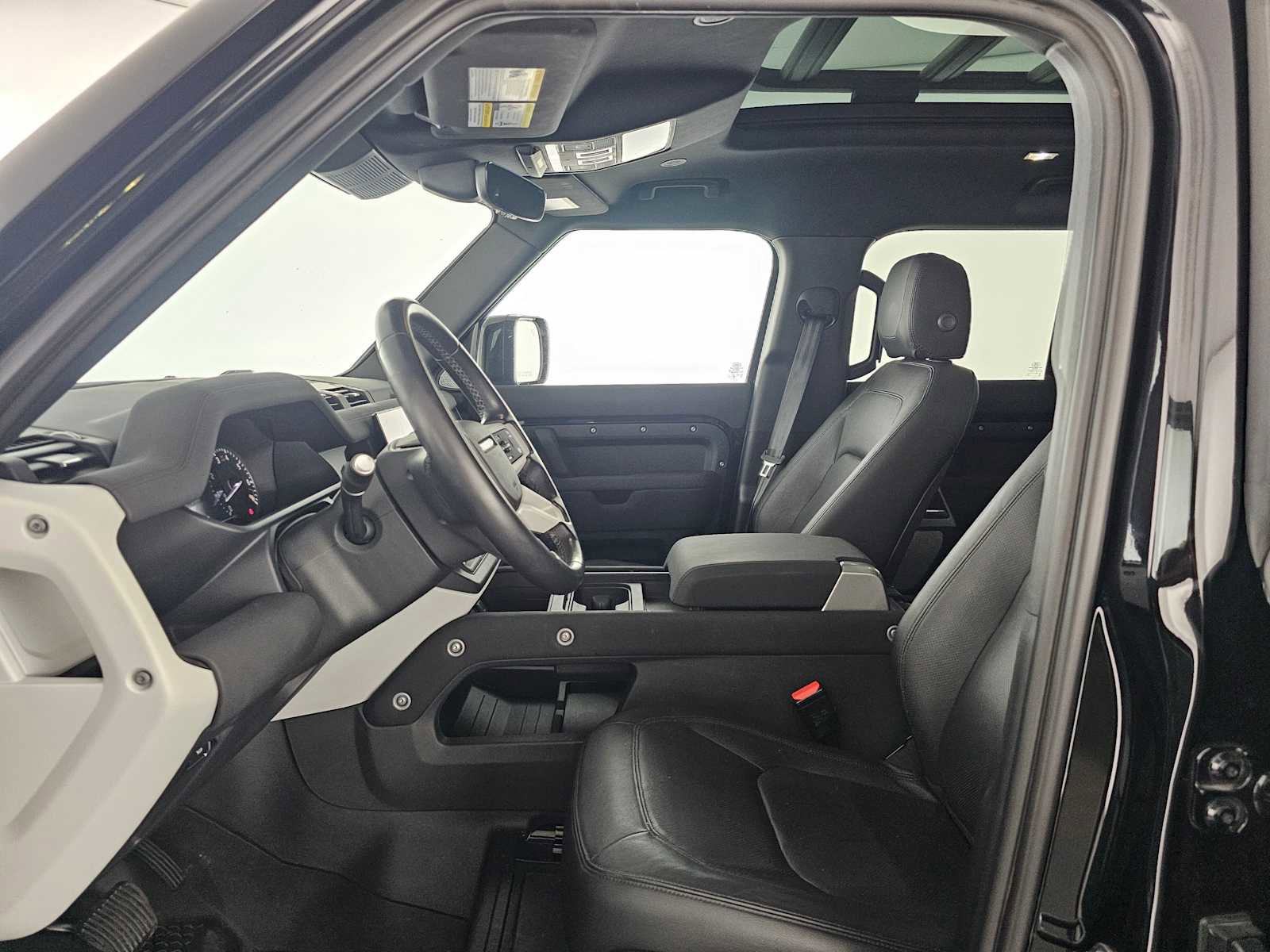 Used 2023 Land Rover Defender 130 SE image 20