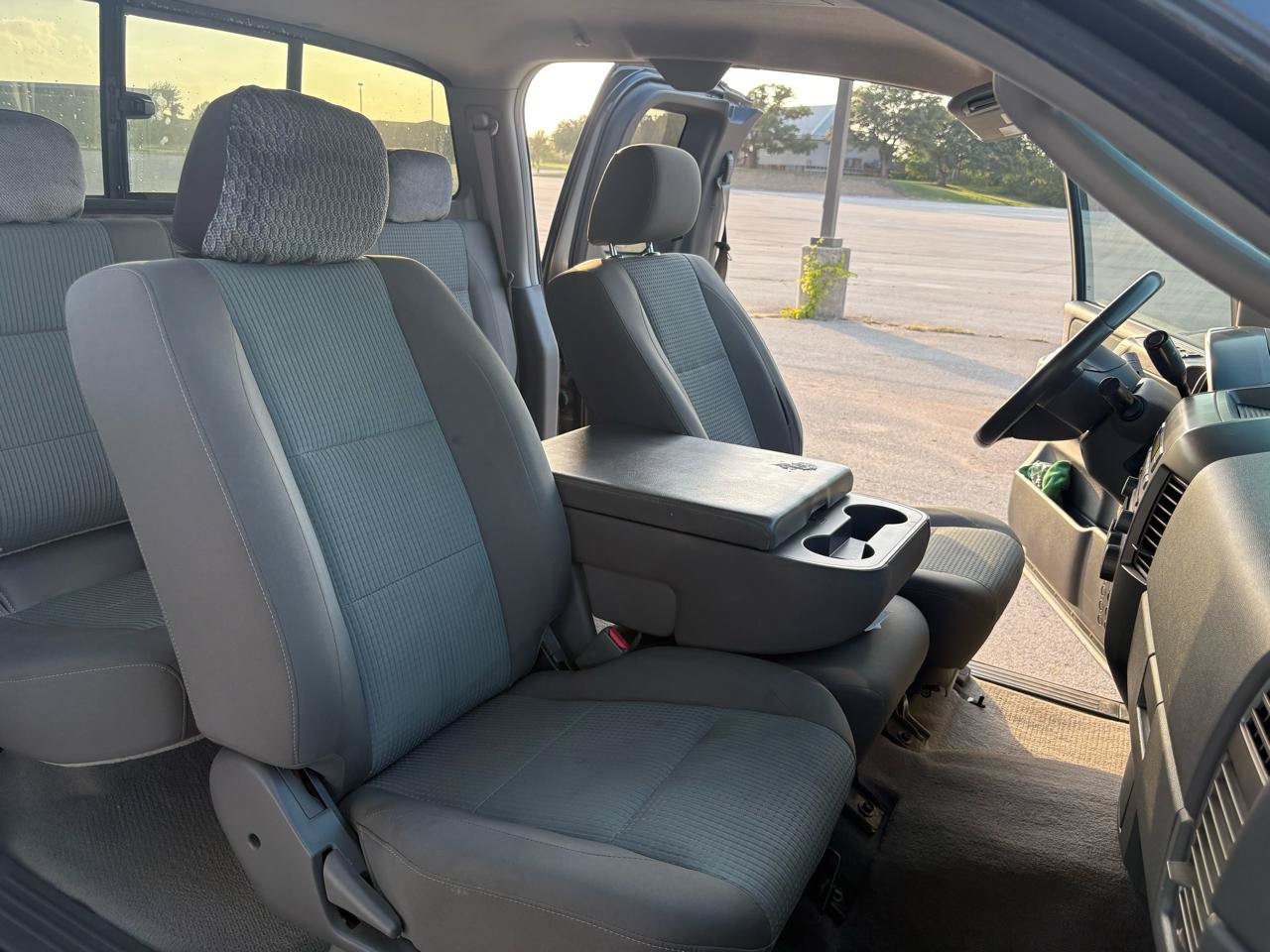 Used 2006 Nissan Titan SE RWD image 33