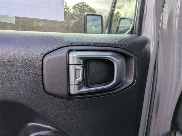 Used 2023 Jeep Gladiator Sport image 23