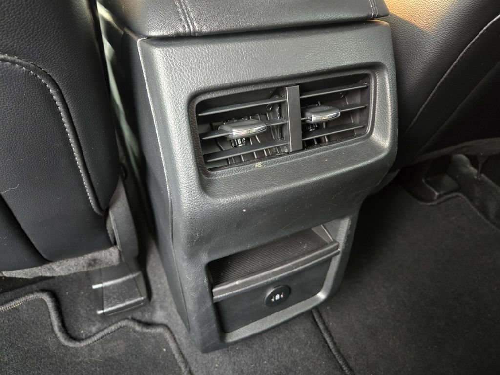 Used 2023 Ford Edge SEL AWD/4WD image 12