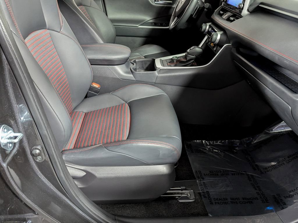 Used 2022 Toyota RAV4 XSE w/ Weather Package image 31