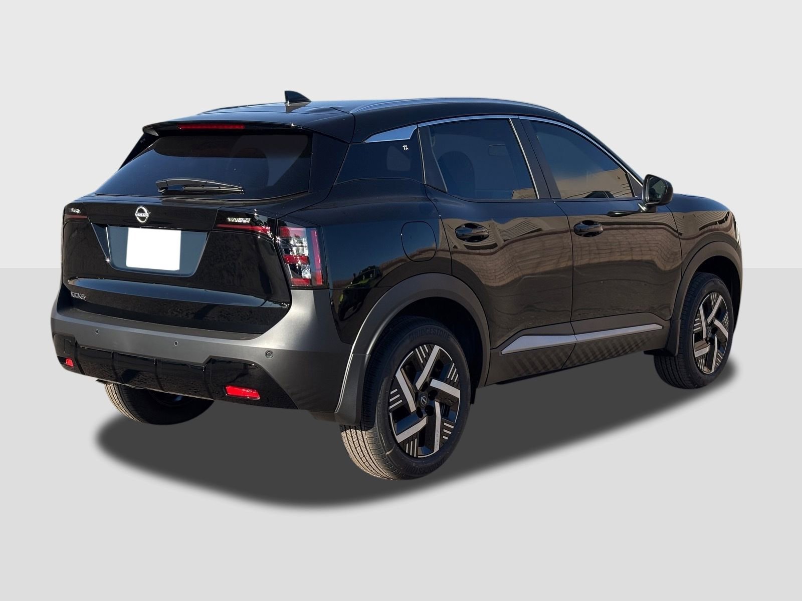 New 2026 Nissan Kicks SV w/ SV Premium Package FWD image 6