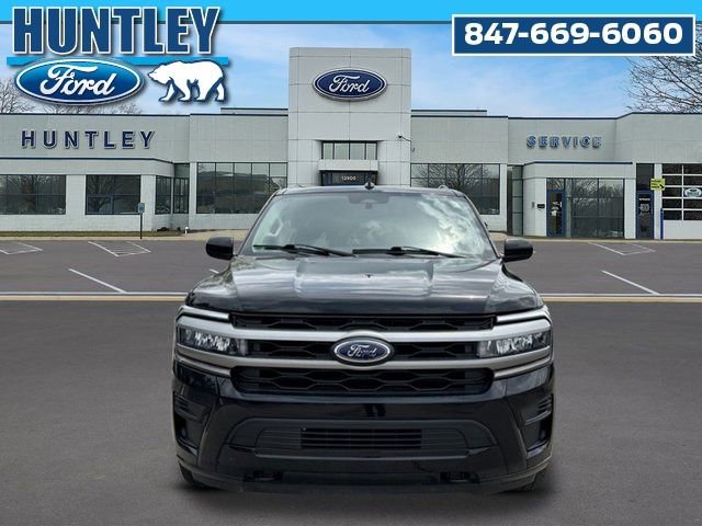Used 2023 Ford Expedition XLT AWD/4WD image 3