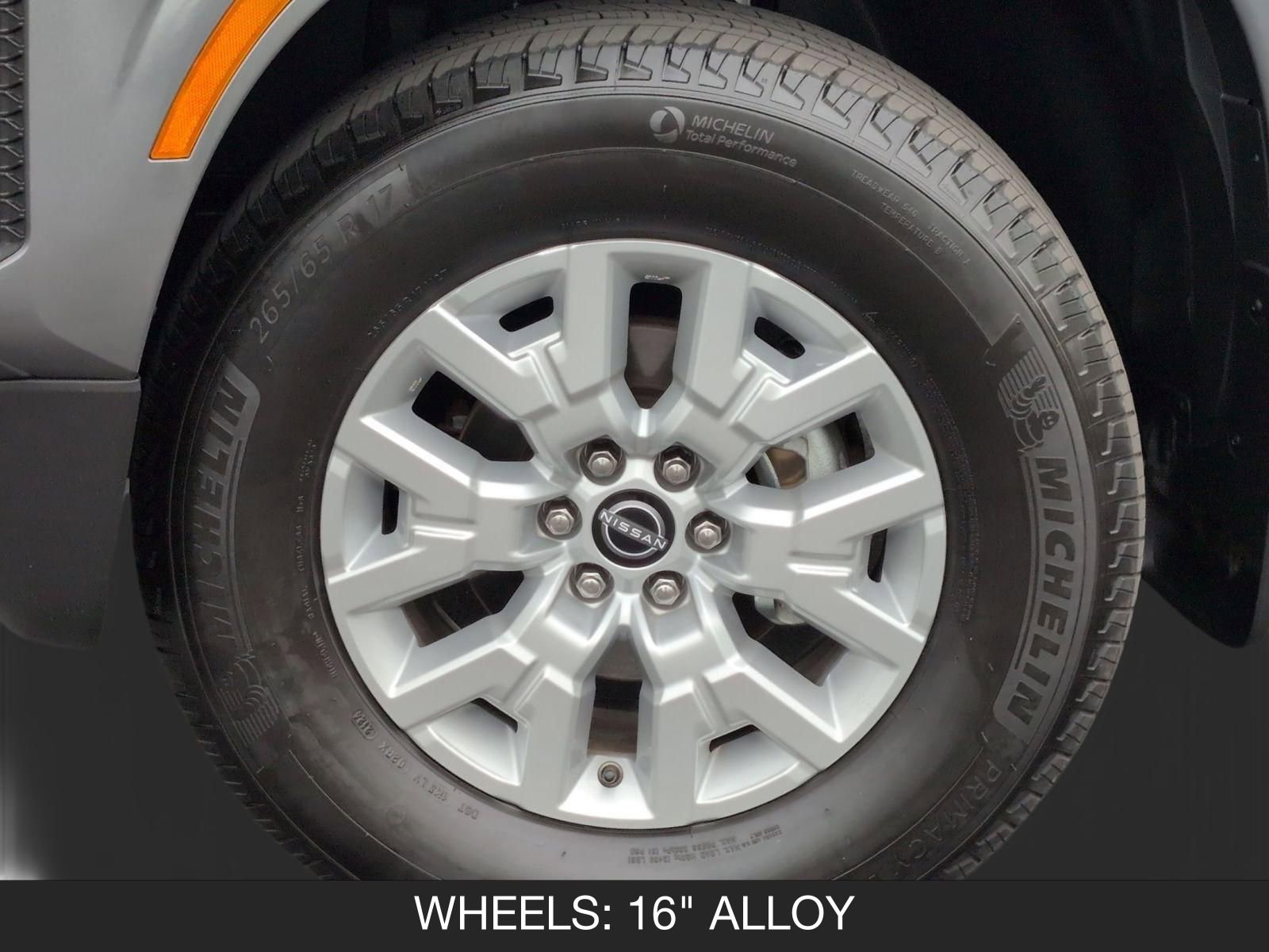 Used 2024 Nissan Frontier SV w/ SV Convenience Package image 11