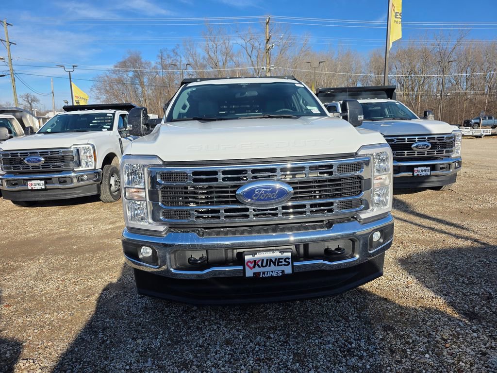 New 2025 Ford F350 XL w/ XL Chrome Package image 2