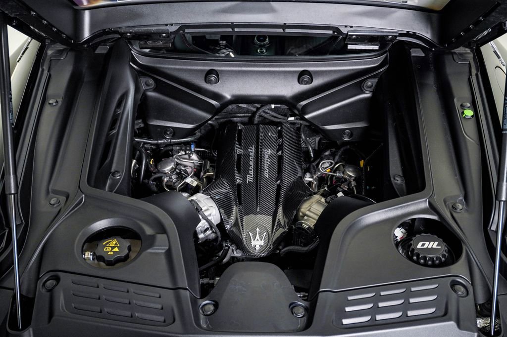 Certified 2023 Maserati MC20 Coupe RWD image 34