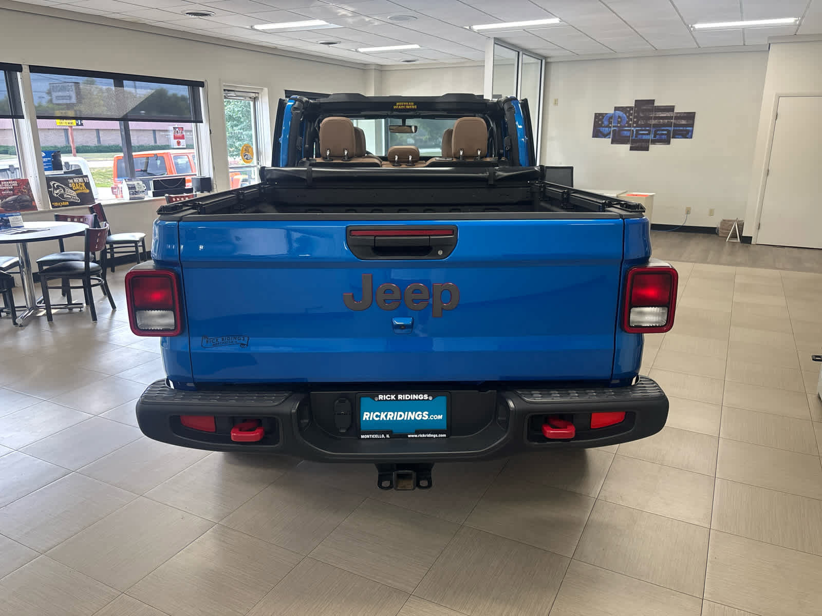 Used 2022 Jeep Gladiator Rubicon w/ Cold Weather Group image 6