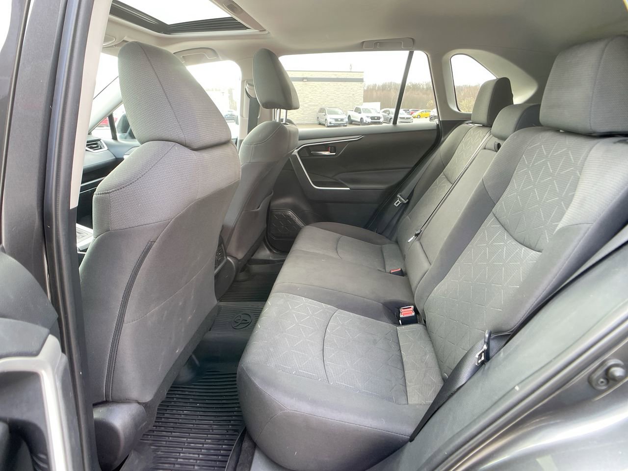 Used 2021 Toyota RAV4 XLE w/ Convenience Package image 23