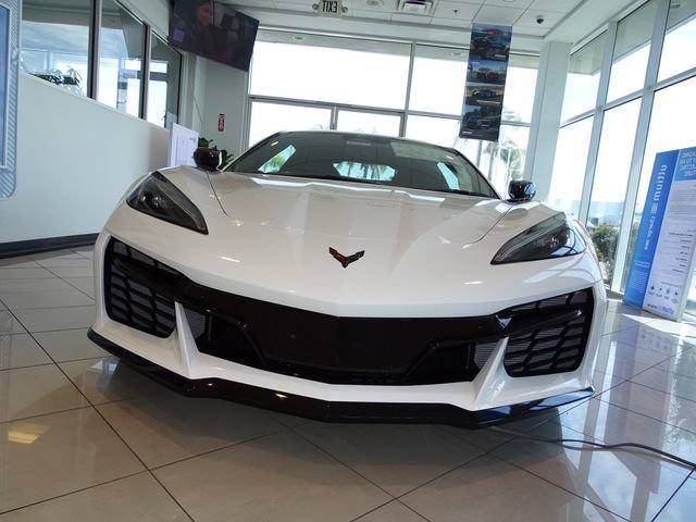 New 2027 Chevrolet Corvette Grand Sport w/ Z52 Sport Performance Package RWD image 7