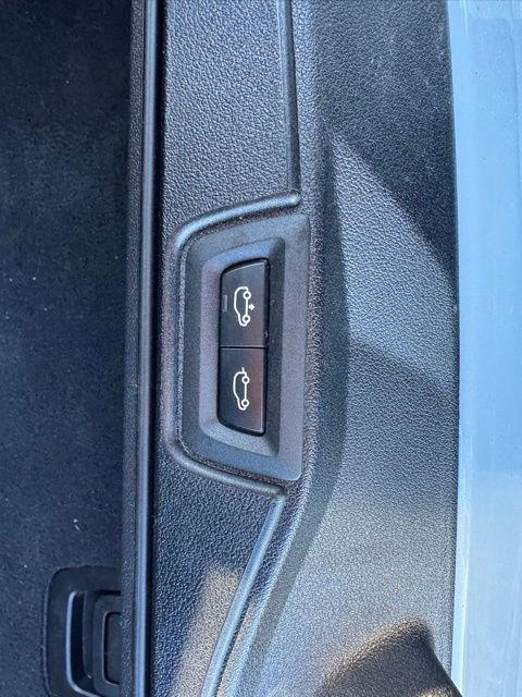 Used 2023 BMW X7 xDrive40i w/ M Sport Package image 11