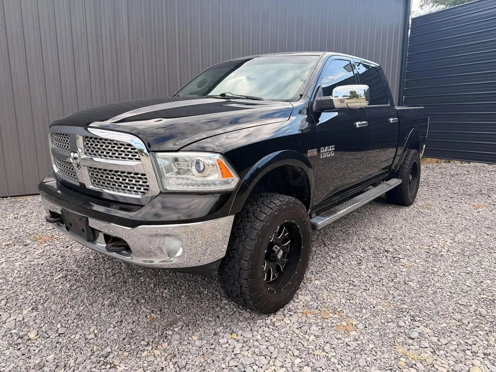 Used 2014 RAM 1500 Laramie w/ Convenience Group AWD/4WD image 1