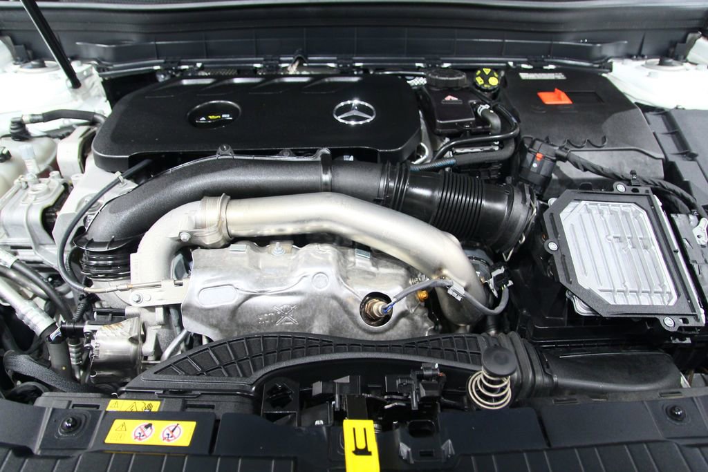 Certified 2025 Mercedes-Benz GLB 250 4MATIC image 31