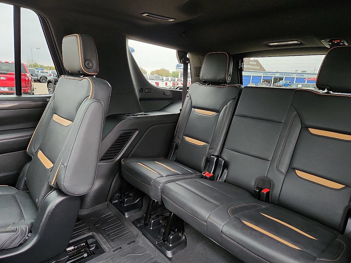 Used 2023 GMC Yukon AT4 w/ AT4 Premium Plus Package AWD/4WD image 5