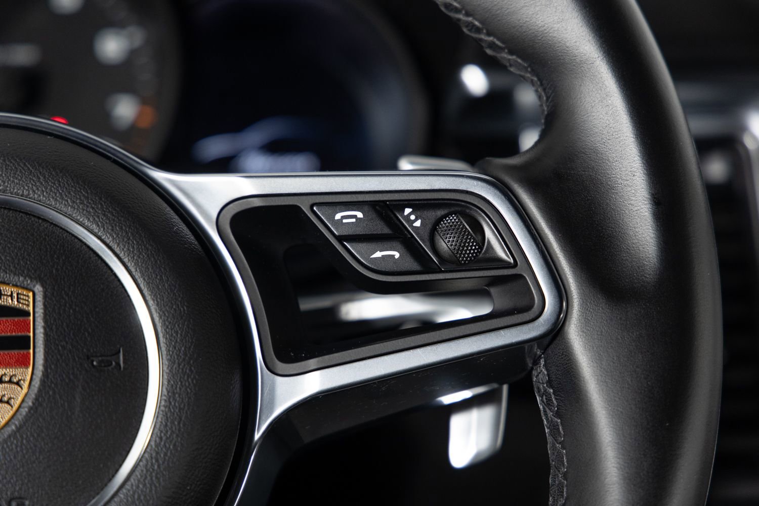 Used 2018 Porsche Macan Sport Edition image 32