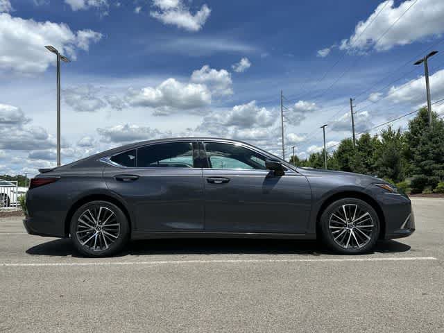 Used 2023 Lexus ES 350 w/ Premium Package FWD image 3